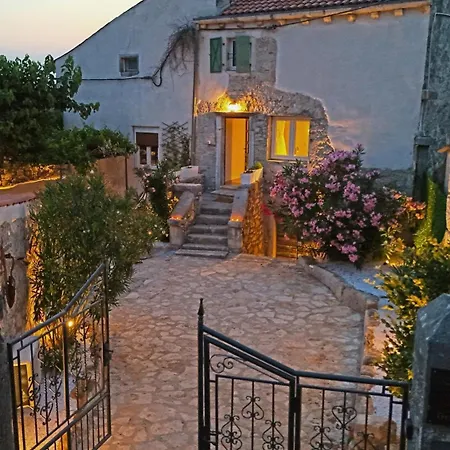 House With A Parking Space Radmani, - 26954 Σπίτι διακοπών *