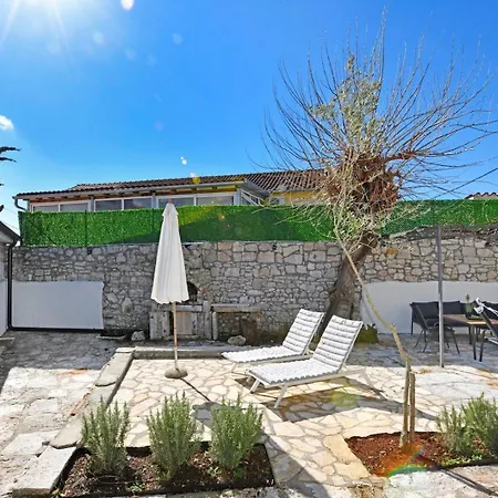 House With A Parking Space Radmani, - 26954 * Πόρετς